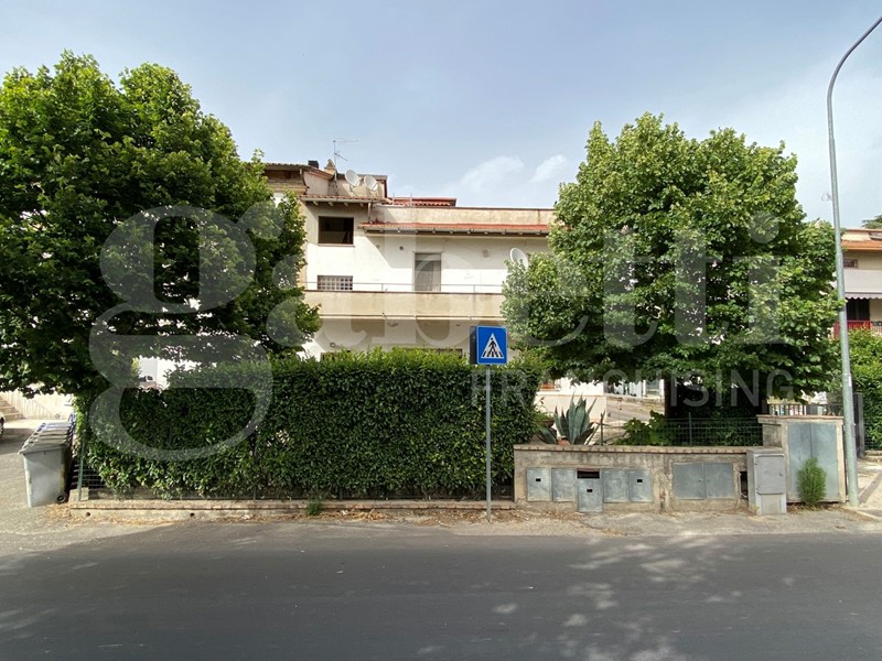 Trilocale in Vendita a Bastia Umbra, 75'000&euro;, 70 m²