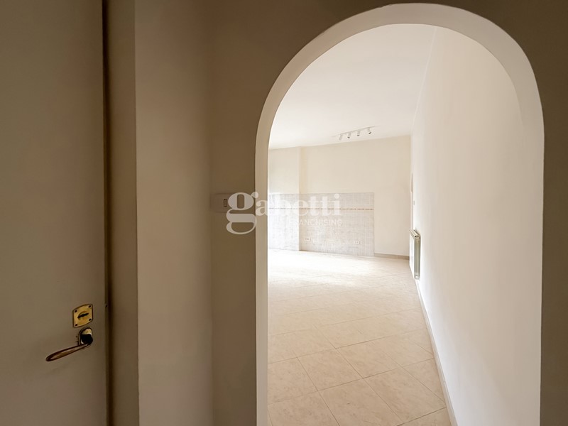 Trilocale in Vendita a Napoli, 237'000&euro;, 70 m²