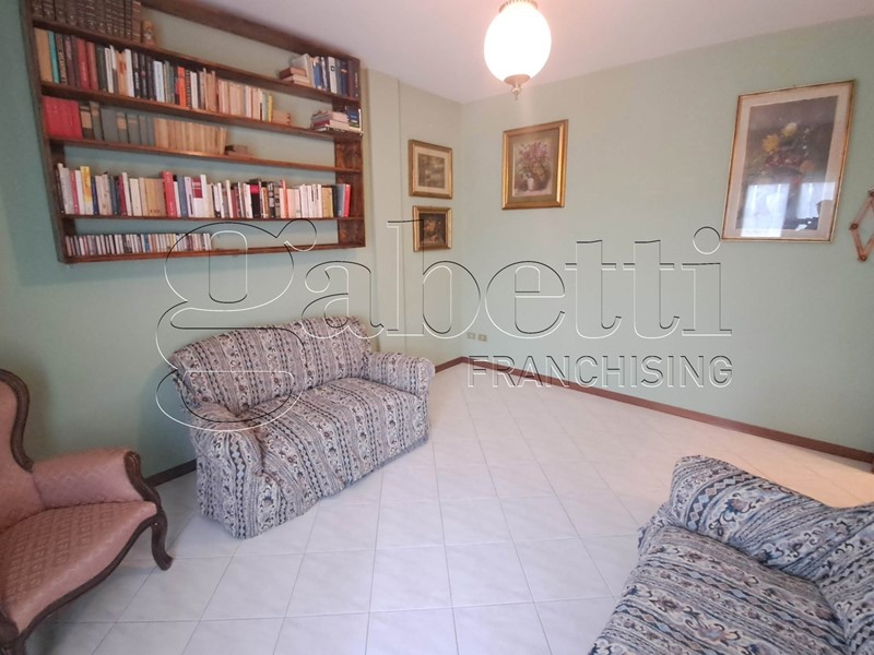 Appartamento in Vendita a Ferrara, 218'000&euro;, 130 m², con Box