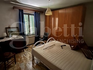 Appartamento in Vendita a Siena, 260'000&euro;, 107 m²