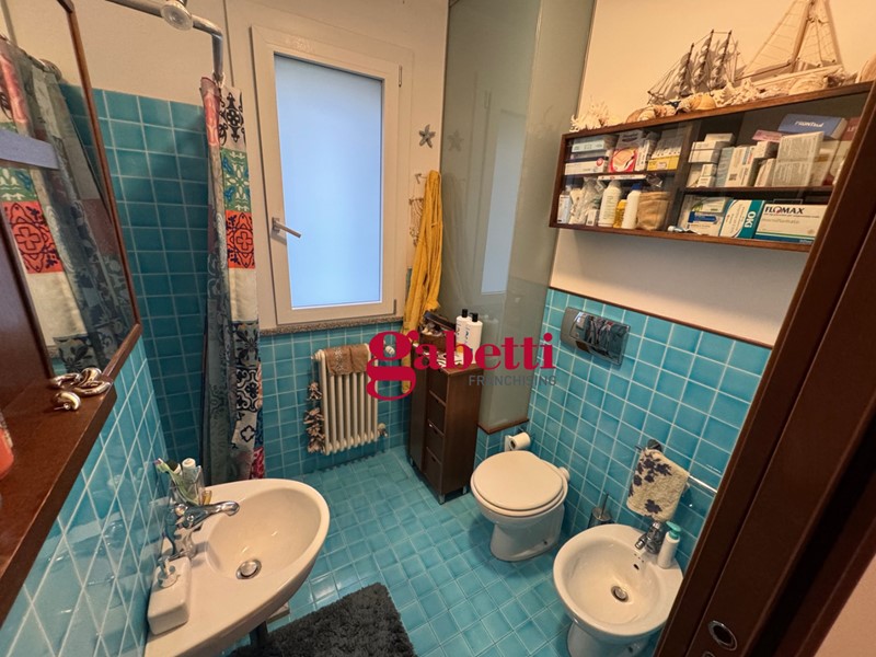 Trilocale in Vendita a Rimini, 240'000&euro;, 94 m², con Box