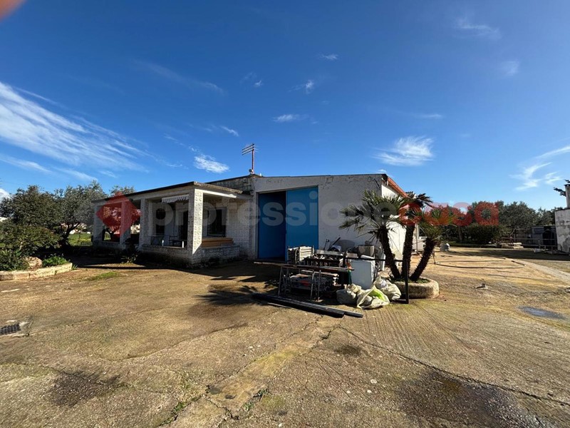 Quadrilocale in Vendita a Statte, 115'000&euro;, 180 m²