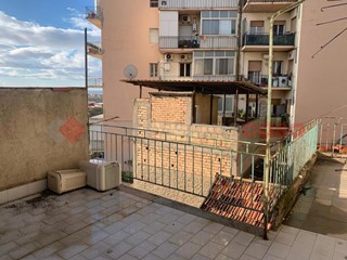 Bilocale in Vendita a Reggio Calabria, 40'000&euro;, 52 m²