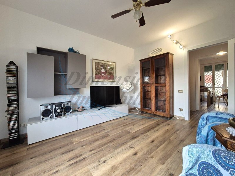 Quadrilocale in Vendita a Rosignano Marittimo, 160'000&euro;, 80 m², con Box