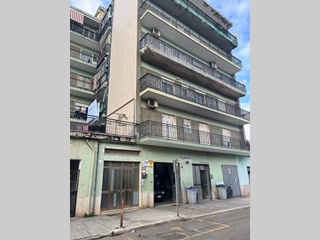 Trilocale in Vendita a Sannicandro di Bari, 90'000&euro;, 104 m²