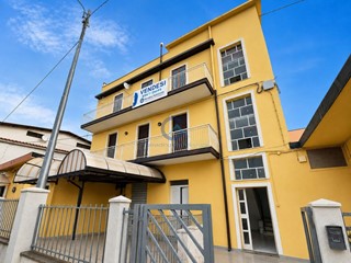 Quadrilocale in Vendita a Catanzaro, zona Fortuna, 75'000&euro;, 105 m²