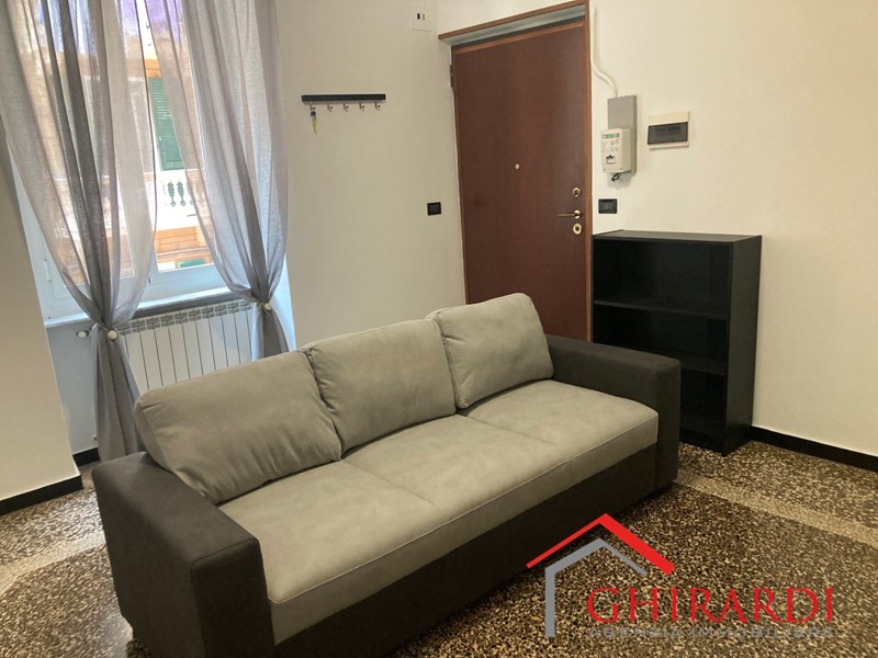 Appartamento in Affitto a Genova, zona Sestri Ponente, 900&euro;, 95 m², arredato