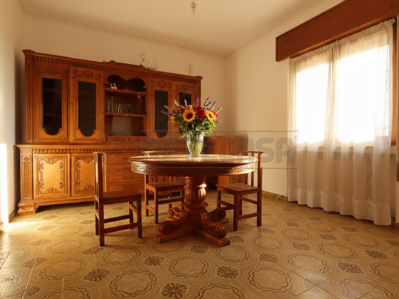 Appartamento in Vendita a Longare, 129'000&euro;, , con Box