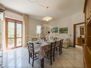 Appartamento in Vendita a Pietrasanta, 470'000&euro;, 110 m², arredato