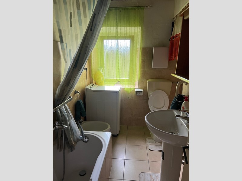 Quadrilocale in Vendita a Montemurlo, zona Bagnolo, 139'000&euro;, 107 m²