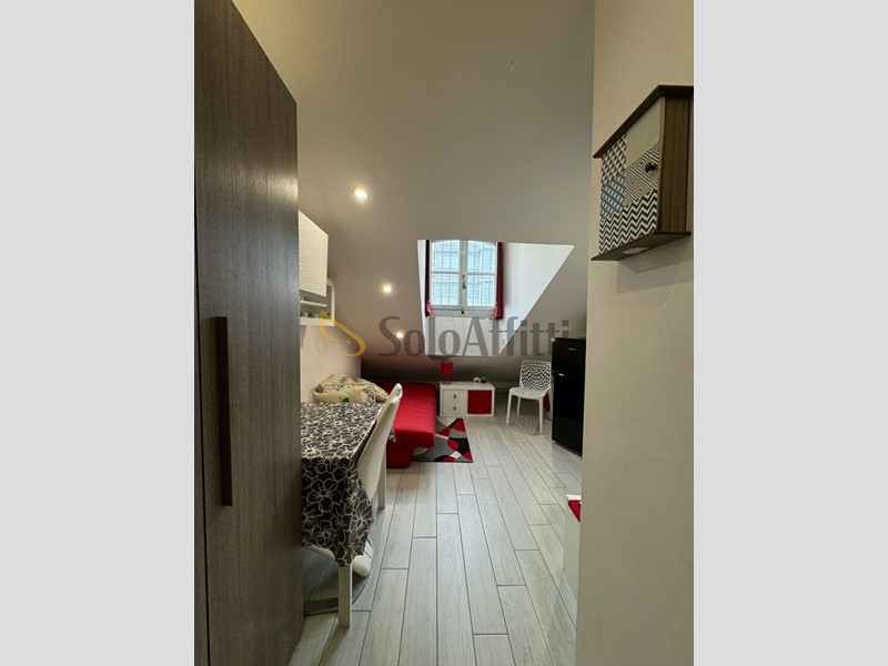 Monolocale in Affitto a Torino, zona Centro, 400&euro;, 25 m², arredato