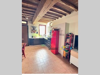 Trilocale in Vendita a Parma, zona Porporano - Mariano, 160'000&euro;, 80 m², arredato