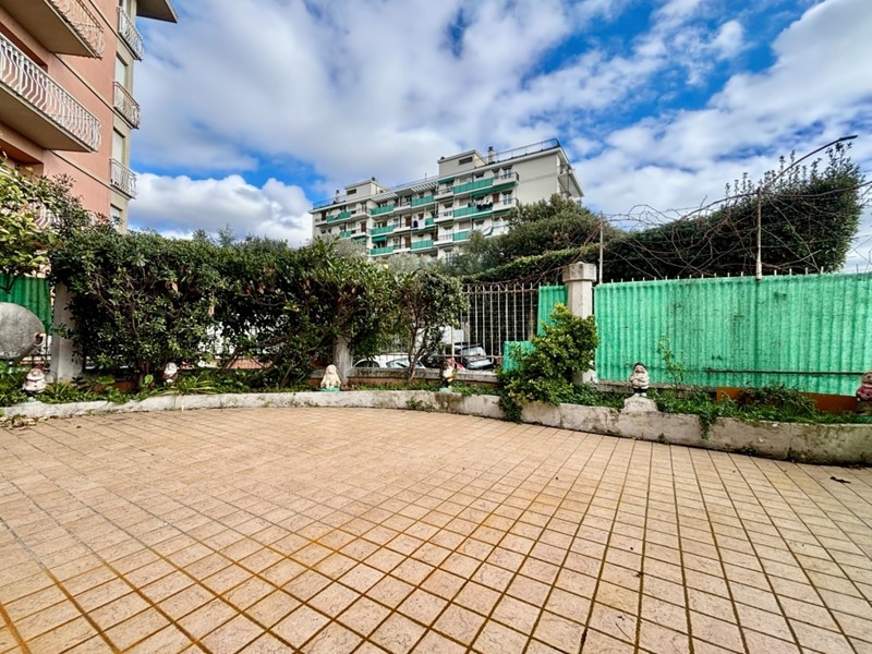 Appartamento in Vendita a Genova, zona Quarto, 338'000&euro;, 110 m²