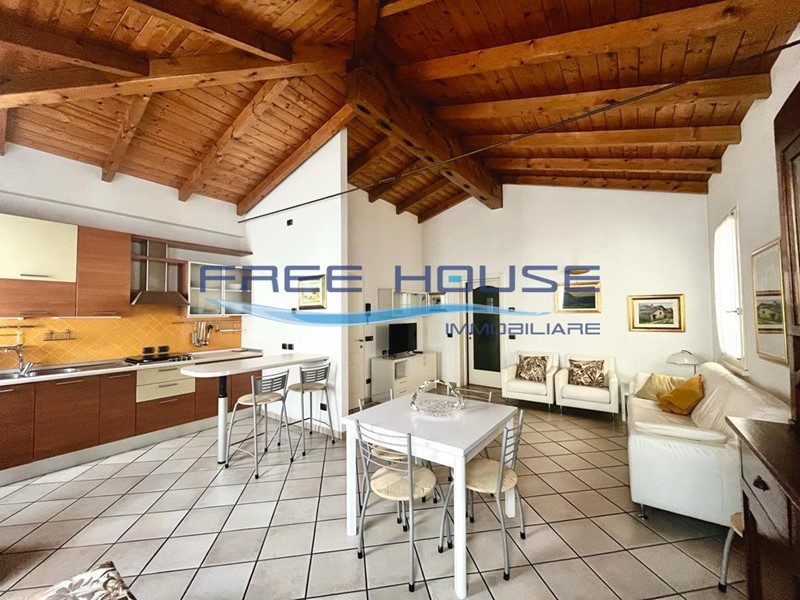 Trilocale in Affitto a Cervia, zona Centro storico, 3'700&euro;, 70 m², arredato