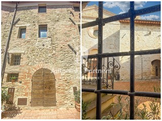 Quadrilocale in Vendita a Marsciano, zona Spina, 95'000&euro;, 95 m²