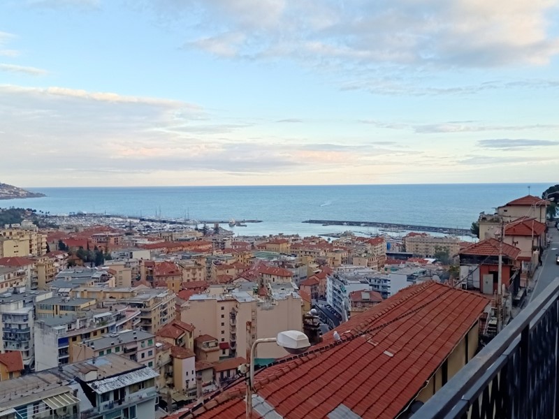 Appartamento in Vendita a Sanremo, 175'000&euro;, 92 m²