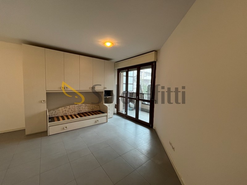 Monolocale in Affitto a Melzo, zona Stazione, 600&euro;, 30 m², arredato