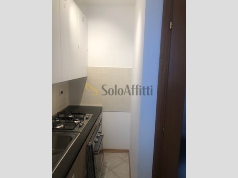Bilocale in Affitto a Trieste, zona Corso Italia, 800&euro;, 45 m², arredato