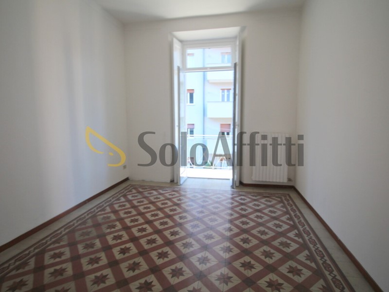 Trilocale in Affitto a Lecco, zona Centro, 740&euro;, 96 m²