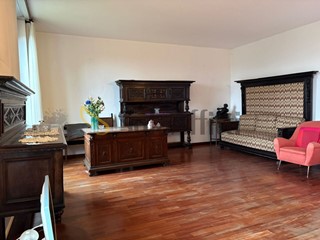 Appartamento in Affitto a Busto Arsizio, zona Frati, 800&euro;, 120 m²