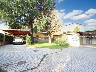 Quadrilocale in Vendita a Rho, 250'000&euro;, 158 m²