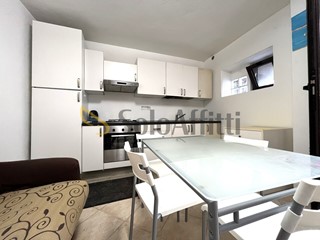 Bilocale in Affitto a Catanzaro, zona Lido Corso, 380&euro;, 45 m², arredato