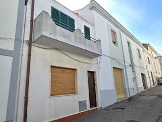 Trilocale in Vendita a Calasetta, zona Via Solferino, 105'000&euro;, 67 m²