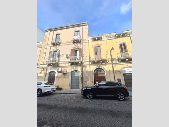 Appartamento in Vendita a Siracusa, 260'000&euro;, 199 m²