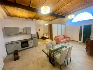 Monolocale in Affitto a Lucca, zona San Concordio Contrada, 850&euro;, 60 m², arredato