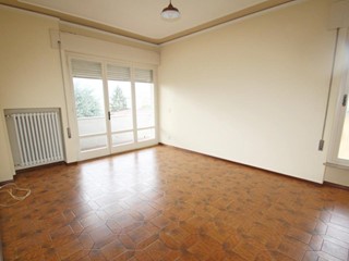 Appartamento in Affitto a Lucca, zona Sant'Anna, 800&euro;, 100 m², con Box