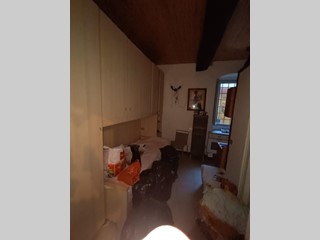 Monolocale in Vendita a Carrara, zona Avenza, 12'000&euro;, 15 m²