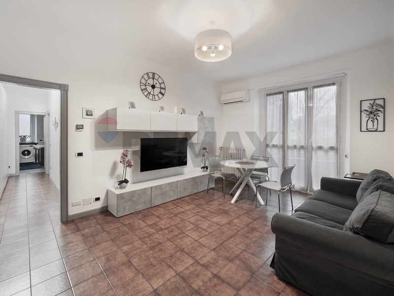 Trilocale in Vendita a Cavenago di Brianza, 109'000&euro;, 80 m²