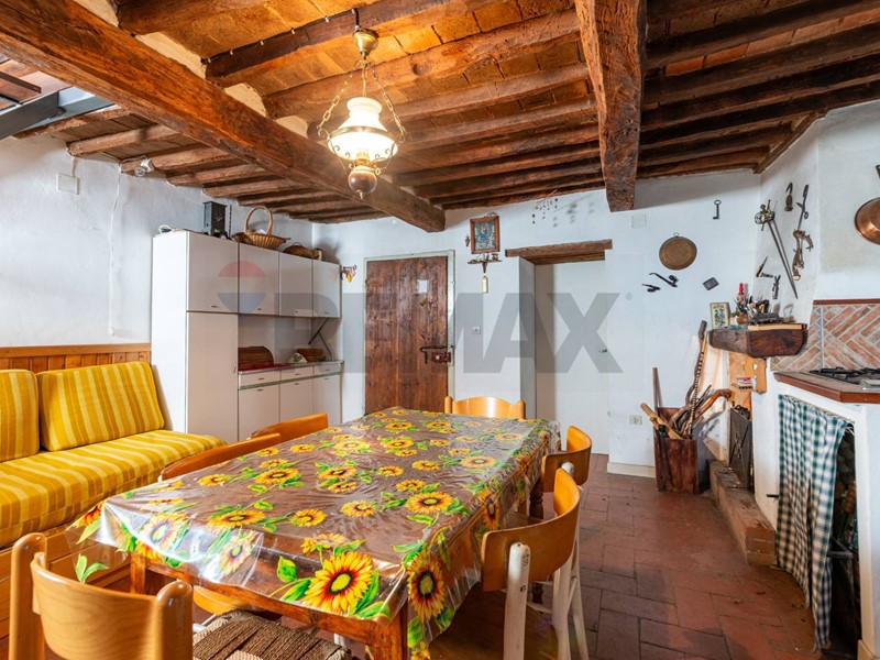 Trilocale in Vendita a Bucine, 45'000&euro;, 64 m²