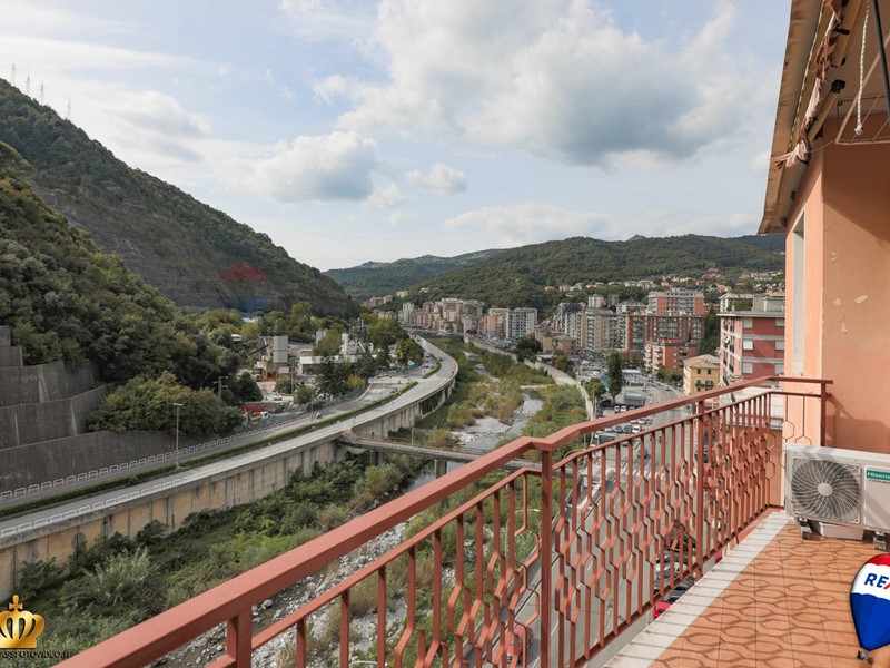 Appartamento in Vendita a Genova, 80'000&euro;, 69 m²