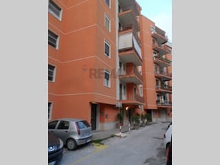 Appartamento in Vendita a Caltanissetta, 48'000&euro;, 97 m²