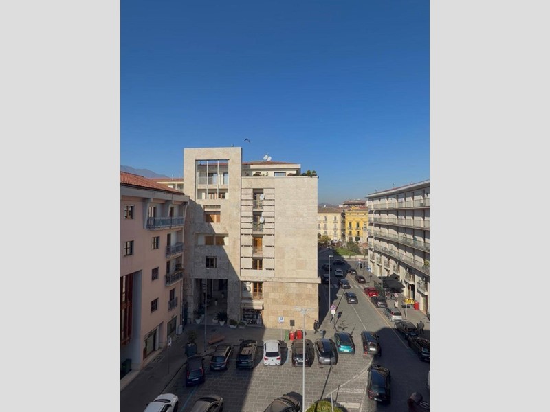 Quadrilocale in Vendita a Avellino, 280'000&euro;, 145 m²