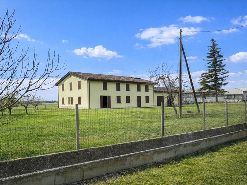 Bilocale in Vendita a Concordia sulla Secchia, 35'000&euro;, 55 m²