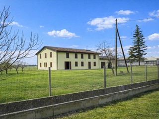 Bilocale in Vendita a Concordia sulla Secchia, 35'000&euro;, 55 m²