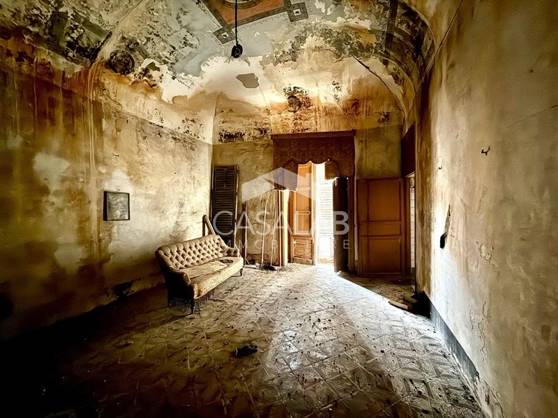 Quadrilocale in Vendita a Carini, 25'000&euro;, 135 m²