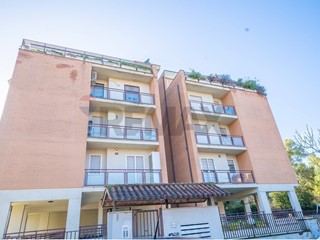 Trilocale in Vendita a Roma, 237'000&euro;, 95 m²