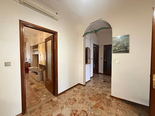 Trilocale in Vendita a Mantova, 150'000&euro;, 90 m²