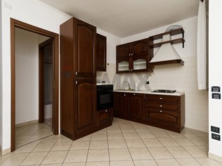 Trilocale in Vendita a Milano, 240'000&euro;, 66 m²