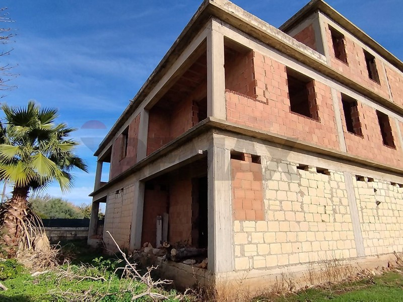 Appartamento in Vendita a Avola, 450'000&euro;, 750 m²