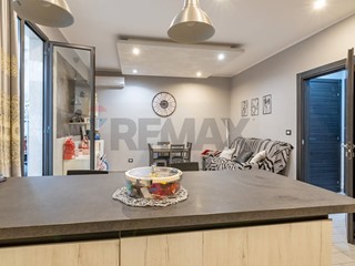 Appartamento in Vendita a Siracusa, 75'000&euro;, 84 m²