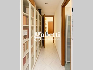 Trilocale in Vendita a Roma, 275'000&euro;, 84 m²