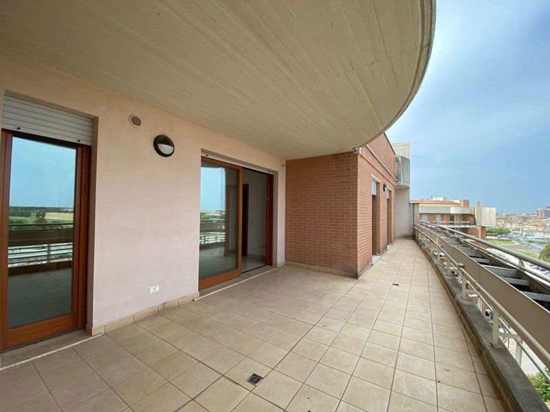 Attico in Vendita a Aprilia, 210'000&euro;, 80 m²