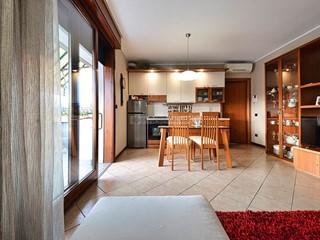 Bilocale in Vendita a Varedo, 194'000&euro;, 65 m², con Box