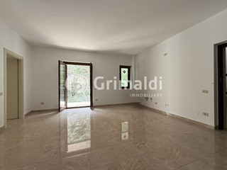 Trilocale in Vendita a Salerno, 240'000&euro;, 79 m²
