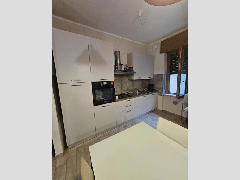 Bilocale in Affitto a Verona, 800&euro;, 60 m²