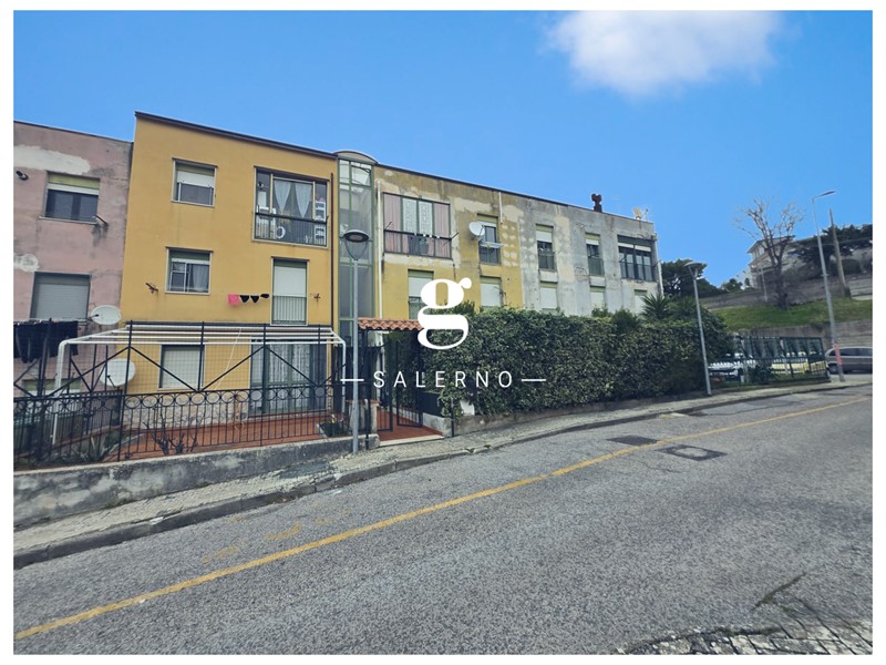 Quadrilocale in Vendita a Salerno, 110'000&euro;, 111 m²